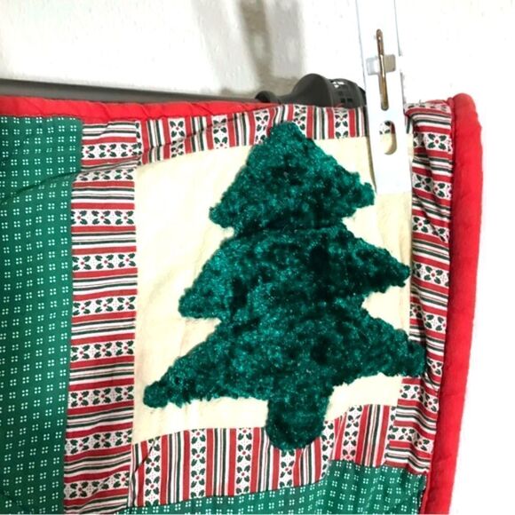 Vintage Santa Claus Christmas Quilted Blanket - Picture 14 of 16